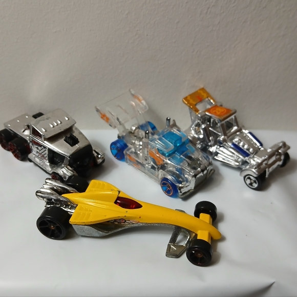Die Cast Toy Car Collection - Yellow and Silver - Picture 2 of 2